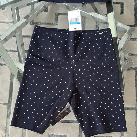 Nike Set - Picture 4 of 5